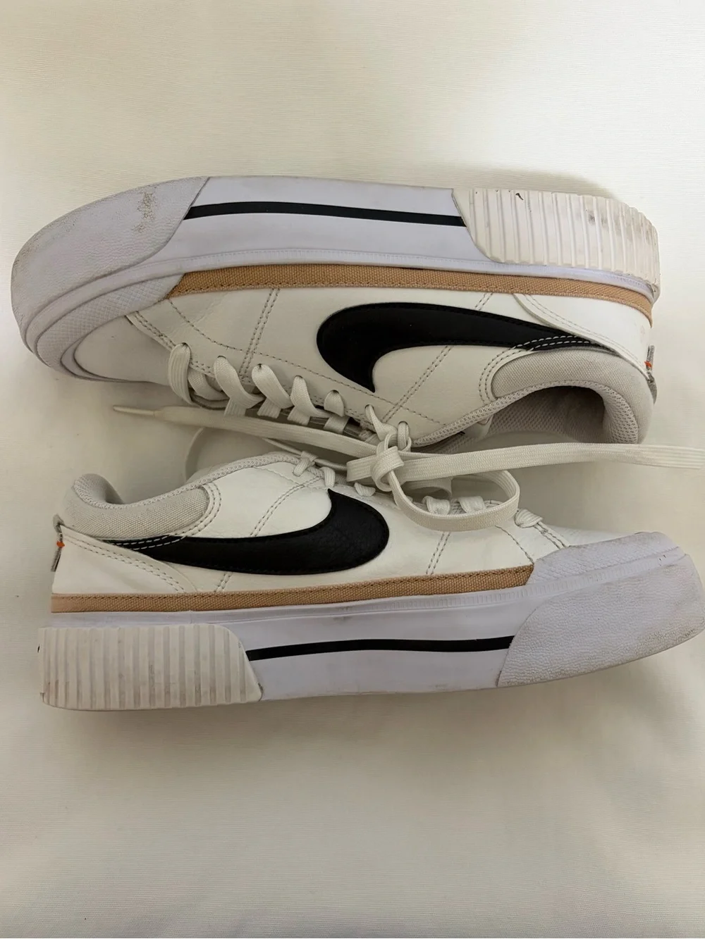 Nike court legacy